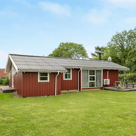 Annica - 150m From The Sea By Interhome