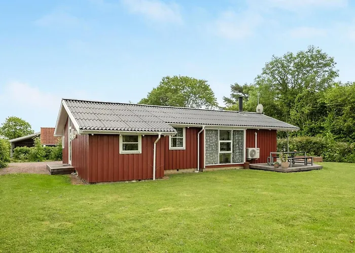 Annica - 150m From The Sea By Interhome